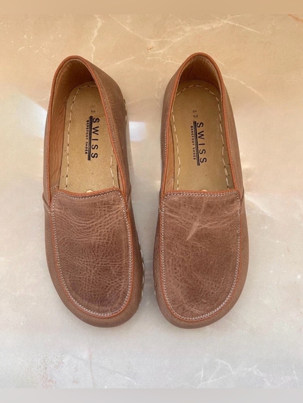 Unisex 100% Brown Leather Slip-On Loafers Women’s Size 8-8.5 or Men’s Size 6.5 - Picture 2 of 12